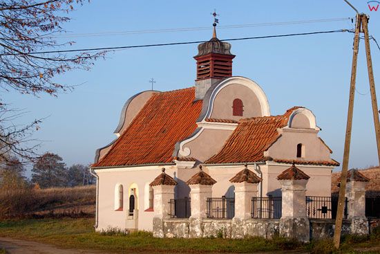 EU, Pl, warm - maz. Robawy, barokowa Kaplica ufundowana przez Markuszewskich.
